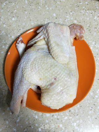 沙姜焗鸡的做法步骤：1