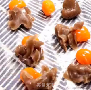酥皮月饼的做法步骤：4