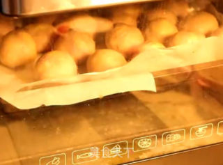 酥皮月饼的做法步骤：8