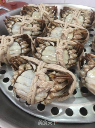 蒸大闸蟹的做法步骤：4
