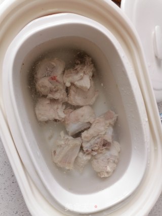 排骨山药汤的做法步骤：3