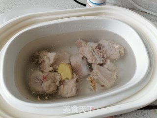 排骨山药汤的做法步骤：4