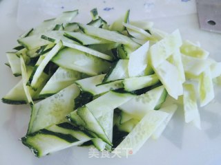 瓜片炒鸡蛋的做法步骤：1