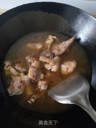 砂锅鸡子炖土豆的做法步骤：4