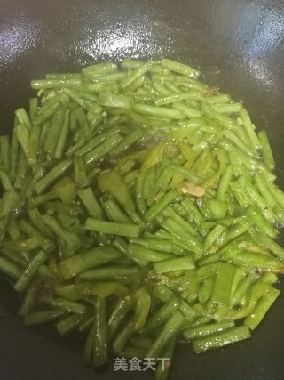 豇豆烧火腿丝的做法步骤：4