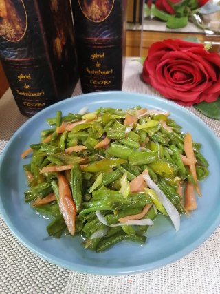 豇豆烧火腿丝的做法步骤：8