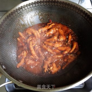 老干妈鸡爪的做法步骤：7