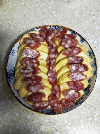 腊肠蒸香芋的做法步骤：7