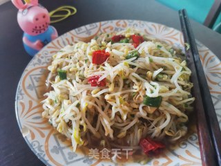 凉拌豆芽，酸辣爽口，脆脆的超下饭????的做法步骤：11
