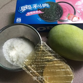 芒果慕斯蛋糕的做法步骤：1