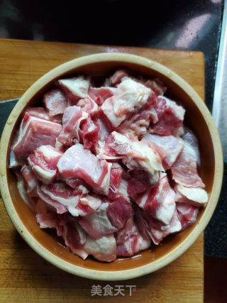 红烧牛腩的做法步骤：2