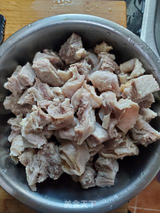 红烧牛腩的做法步骤：4