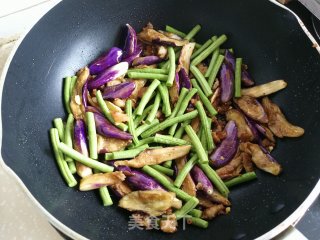 肉末茄子烧豆角的做法步骤：8