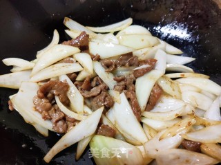洋葱炒牛肉的做法步骤：11