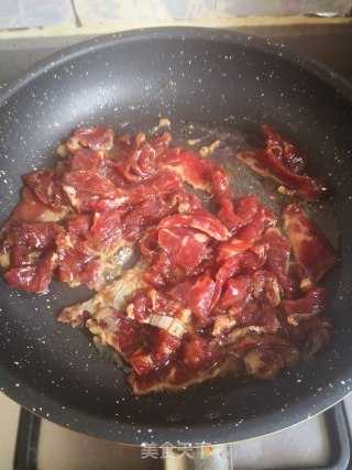 香煎牛肉的做法步骤：3