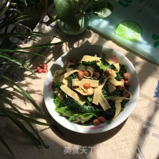 豆皮拌菠菜的做法步骤：8