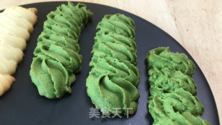 双色黄油饼干，入口有韧性，香味四溢，越嚼味道越好，百吃不厌。的做法步骤：9