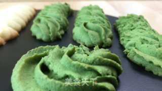 双色黄油饼干，入口有韧性，香味四溢，越嚼味道越好，百吃不厌。的做法步骤：11