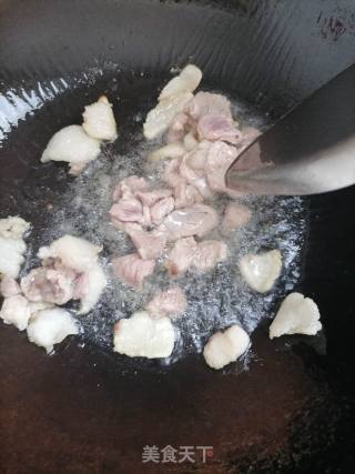 蒜苔炒肉的做法步骤：2