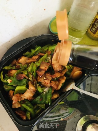 辣椒炒五花肉的做法步骤：11