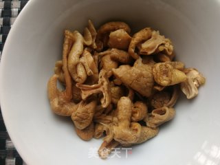 菌菇排骨汤的做法步骤：6