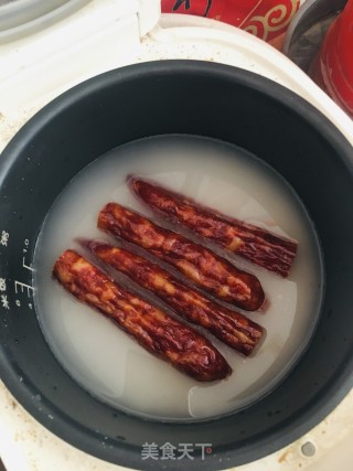 蒸腊肠的做法步骤：2