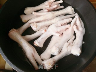 卤鸡爪的做法步骤：3
