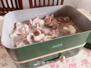 花菜炒肉片的做法步骤：5