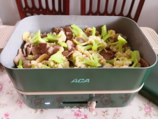 花菜炒肉片的做法步骤：7