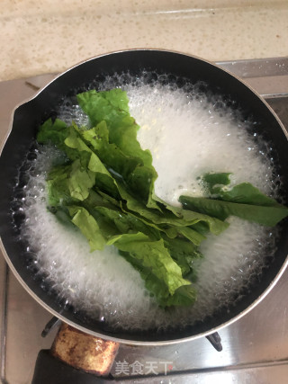 金针菇蛋花汤的做法步骤：3