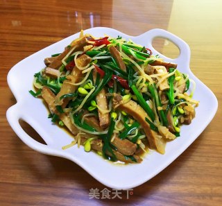 香干豆芽炒韭菜的做法步骤：7