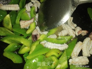 鱿鱼炒青椒的做法步骤：9