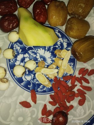 排骨莲藕汤的做法步骤：3