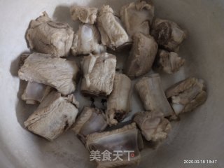 排骨莲藕汤的做法步骤：4