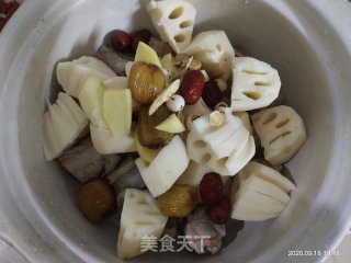 排骨莲藕汤的做法步骤：5