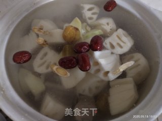 排骨莲藕汤的做法步骤：6