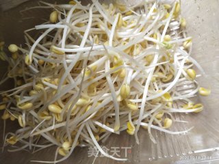 炒河粉的做法步骤：3