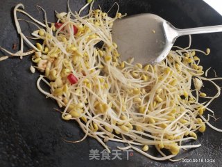 炒河粉的做法步骤：10