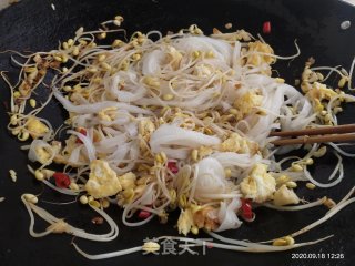 炒河粉的做法步骤：13