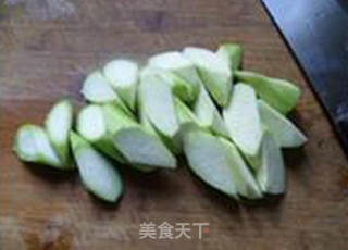 小油豆腐炒丝瓜的做法步骤：3