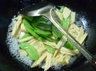 腐竹炒扁豆的做法步骤：5