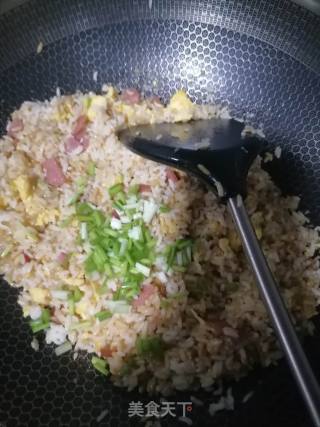 蛋炒饭的做法步骤：6