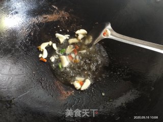 蒜蓉炒空心菜的做法步骤：2