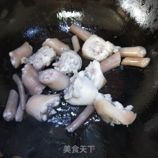 黄豆焖猪尾的做法步骤：7