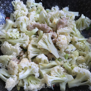 肉末酱炒菜花的做法步骤：7