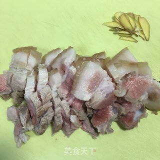 五花肉烧梅干菜的做法步骤：1
