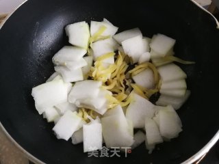 牛肉榨菜烧冬瓜的做法步骤：3