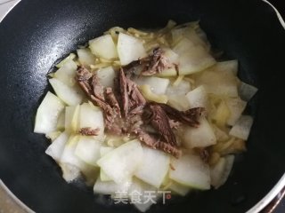 牛肉榨菜烧冬瓜的做法步骤：4