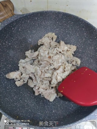 葱爆羊肉的做法步骤：2