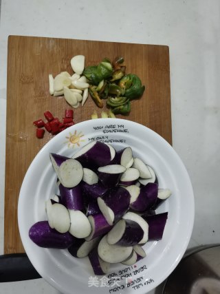 洋葱炒茄子的做法步骤：2